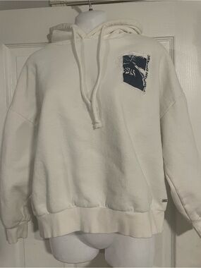 Pacific Republic Pull&Bear Hoodie Size S